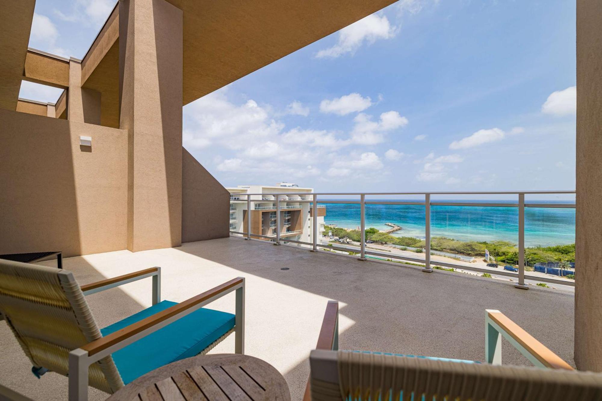 Embassy Suites By Hilton Aruba Beach Resort Палм Бийч Екстериор снимка